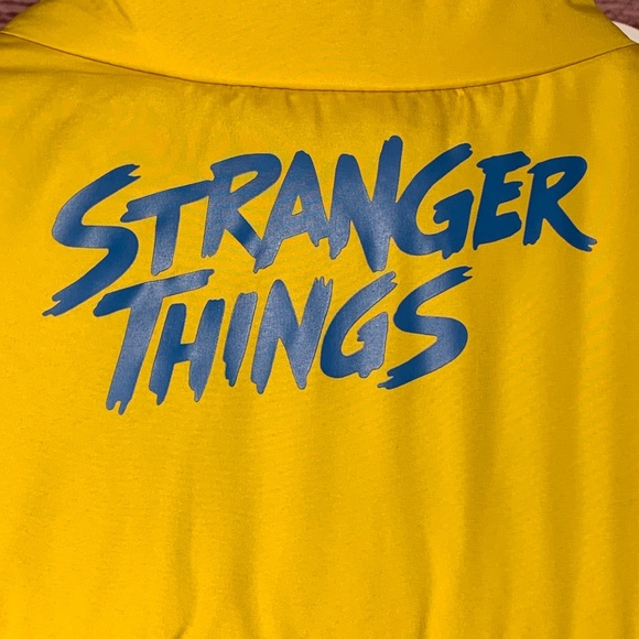 Stranger Things 80's Retro Puffer Vest Size L - Picture 2 of 9